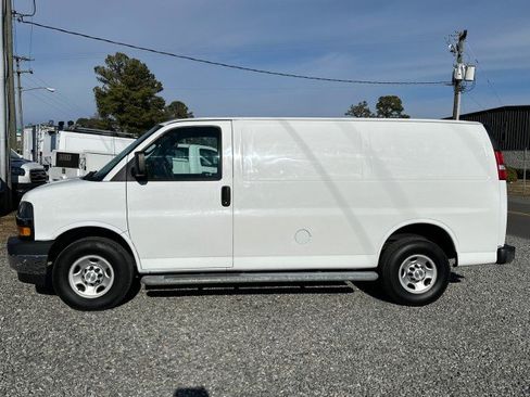 Used 2020 Chevrolet Express 2500 w/ Driver Convenience Package image 14