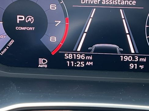 Used 2019 Audi Q3 2.0T Premium w/ Convenience Package AWD/4WD image 22