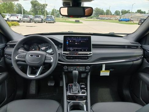 New 2026 Jeep Compass Latitude AWD/4WD image 31