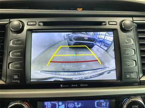Used 2019 Toyota Highlander Limited image 15