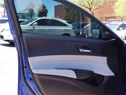 Used 2017 Acura ILX FWD image 36