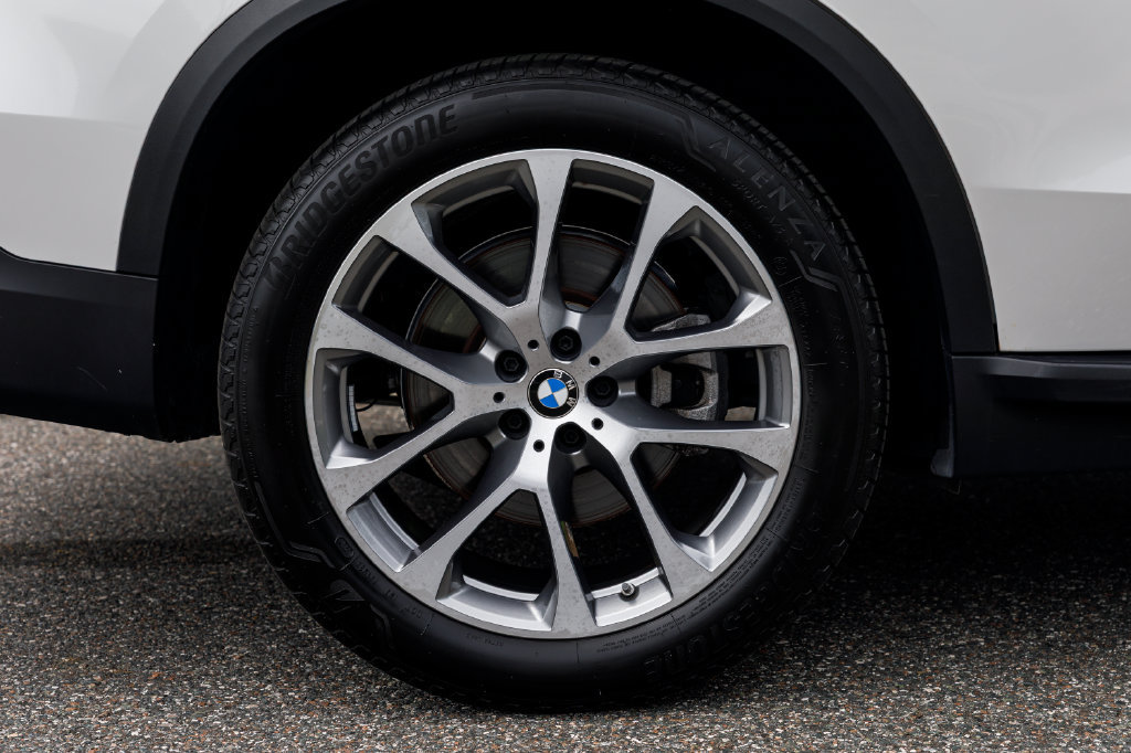 Used 2026 BMW X5 sDrive40i w/ Climate Comfort Package RWD image 11