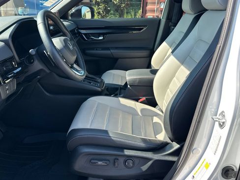 Used 2024 Honda CR-V Sport Touring image 9
