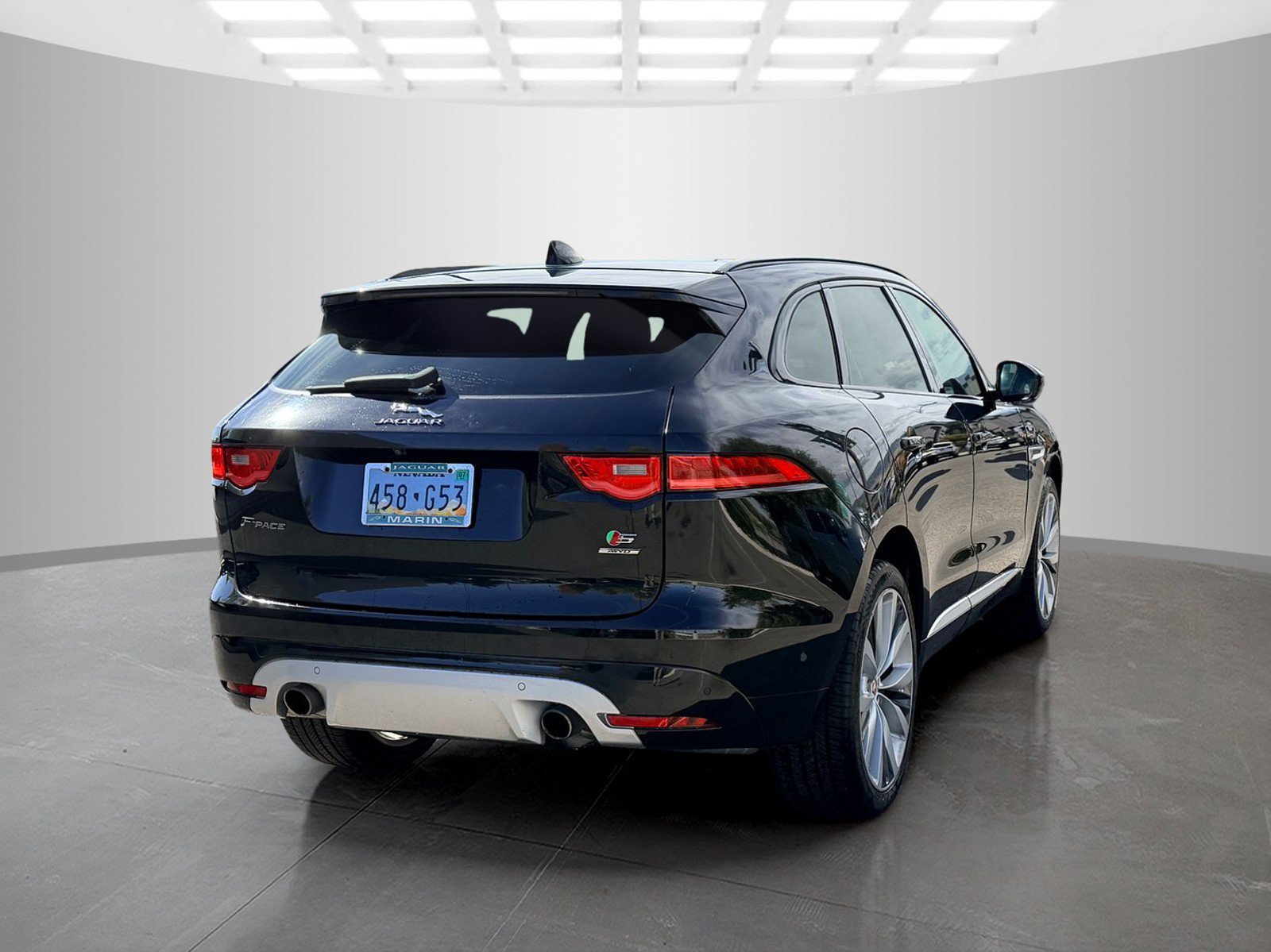 Used 2017 Jaguar F-PACE S AWD/4WD image 5