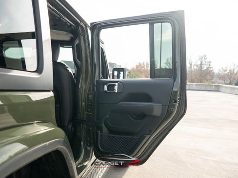 Used 2021 Jeep Wrangler Unlimited Sahara w/ Dual Top Group image 38