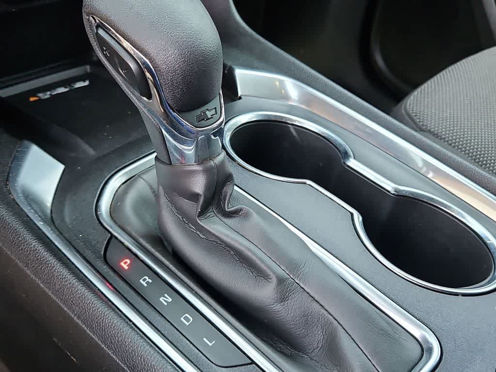 Used 2023 Chevrolet Traverse LT FWD image 21