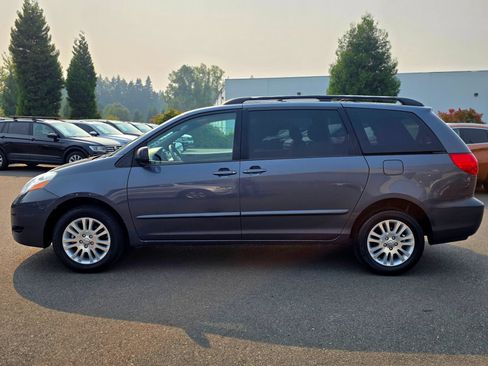 Used 2007 Toyota Sienna LE AWD/4WD image 4