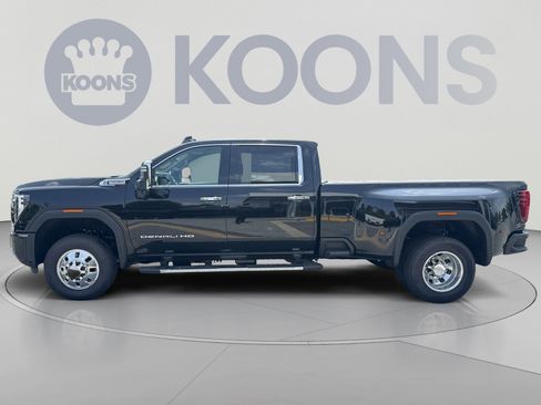 New 2026 GMC Sierra 3500 Denali w/ Denali Reserve Package AWD/4WD image 2
