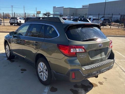 Used 2018 Subaru Outback 2.5i Premium AWD/4WD image 4