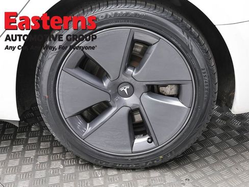 Used 2023 Tesla Model 3 Standard Range image 8