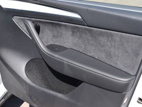 Used 2023 Tesla Model Y Long Range image 20