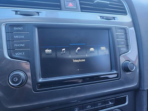 Used 2017 Volkswagen Golf Alltrack S image 31