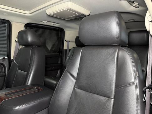 Used 2012 GMC Yukon XL Denali AWD/4WD image 34