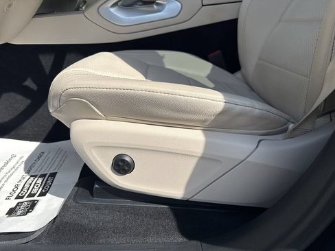 Used 2023 Mercedes-Benz GLE 350 4MATIC image 35