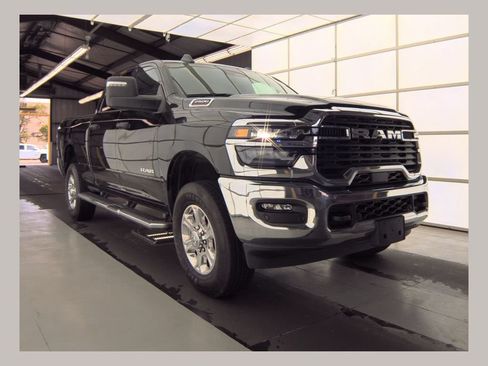 Used 2026 RAM 2500 Big Horn AWD/4WD image 1