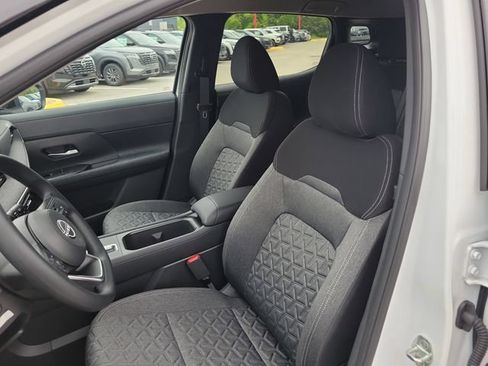 New 2026 Nissan Kicks SV FWD image 18