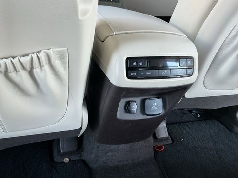 Used 2020 Hyundai Palisade Limited image 12