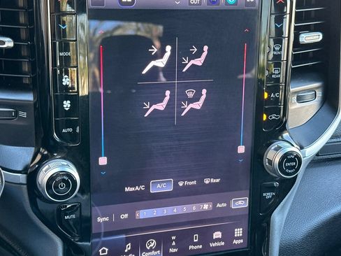 Used 2025 RAM 2500 Big Horn AWD/4WD image 20