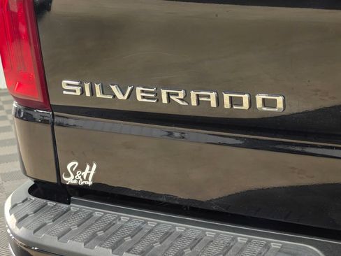 Used 2021 Chevrolet Silverado 1500 Custom AWD/4WD image 43