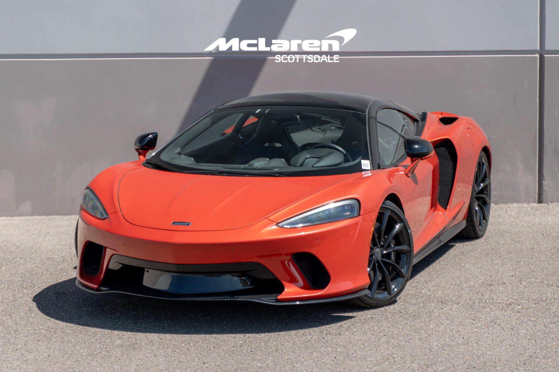 Used 2023 McLaren GT RWD image 1