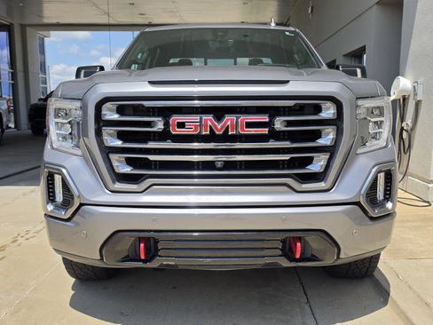 Used 2021 GMC Sierra 1500 AT4 w/ AT4 Premium Package AWD/4WD image 2