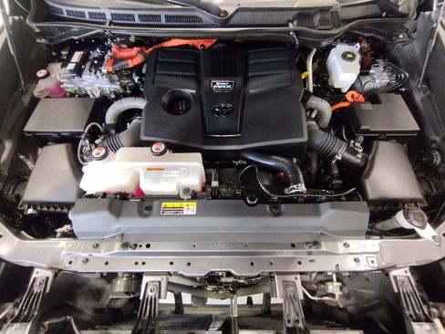 Used 2023 Toyota Sequoia Limited w/ TRD Off-Road Package AWD/4WD image 8