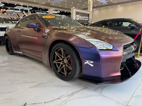 Used 2016 Nissan GT-R Premium image 3