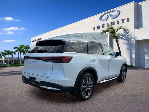 Used 2026 INFINITI QX60 Luxe w/ Cargo Package FWD image 7