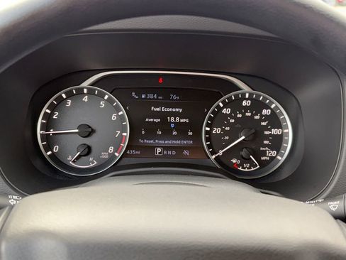 Used 2025 Nissan Frontier SV image 14