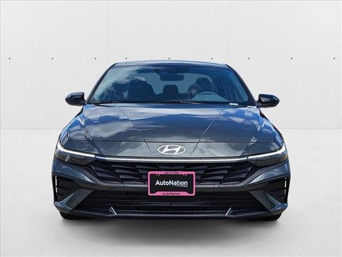 New 2025 Hyundai Elantra Sport image 6