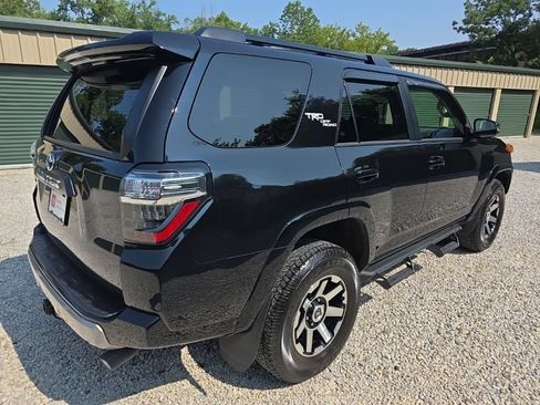 Certified 2024 Toyota 4Runner TRD Off-Road Premium w/ Moonroof Package AWD/4WD image 7