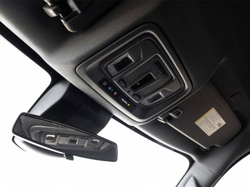 Used 2022 Chevrolet Silverado 1500 LT w/ Z71 Off-Road Package image 28