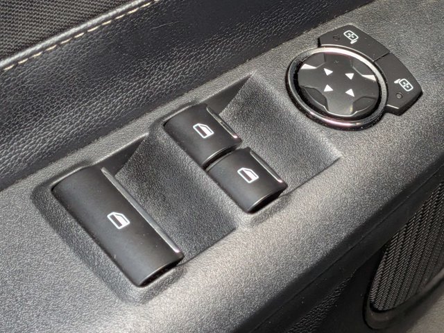 Used 2020 Ford Mustang Convertible RWD image 19