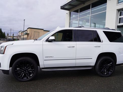 Used 2017 GMC Yukon Denali w/ Open Road Package image 3