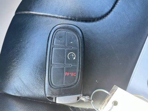 Used 2017 Jeep Cherokee Limited AWD/4WD image 26