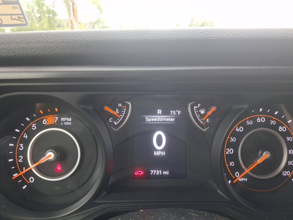 Used 2025 Jeep Wrangler Sport AWD/4WD image 31
