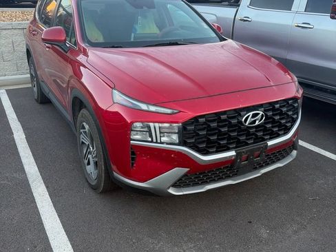 Used 2023 Hyundai Santa Fe SE FWD image 2