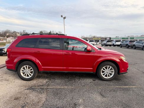 Used 2013 Dodge Journey SXT w/ Flexible Seating Group image 2