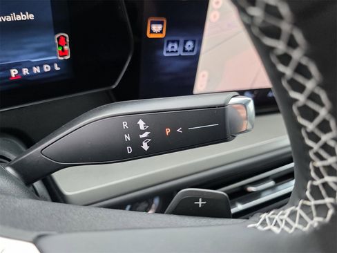 New 2026 Chevrolet Traverse LT w/ Driver Confidence Package image 25