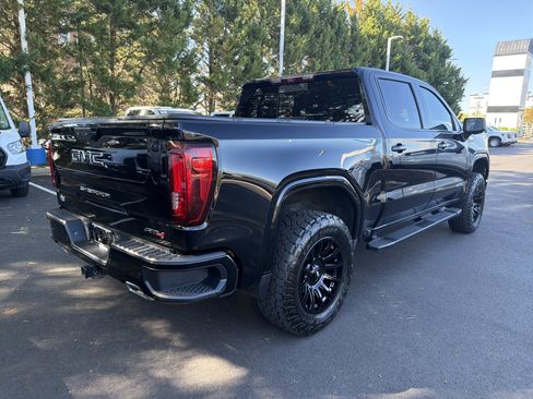 Used 2023 GMC Sierra 1500 AT4 w/ Technology Package AWD/4WD image 10