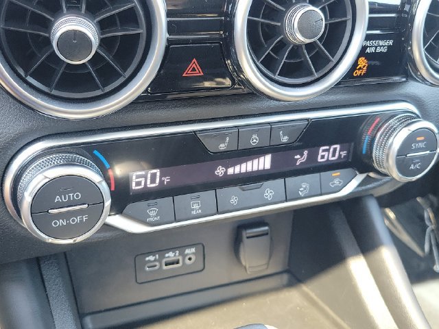 Used 2023 Nissan Sentra SR w/ SR Premium Package FWD image 29