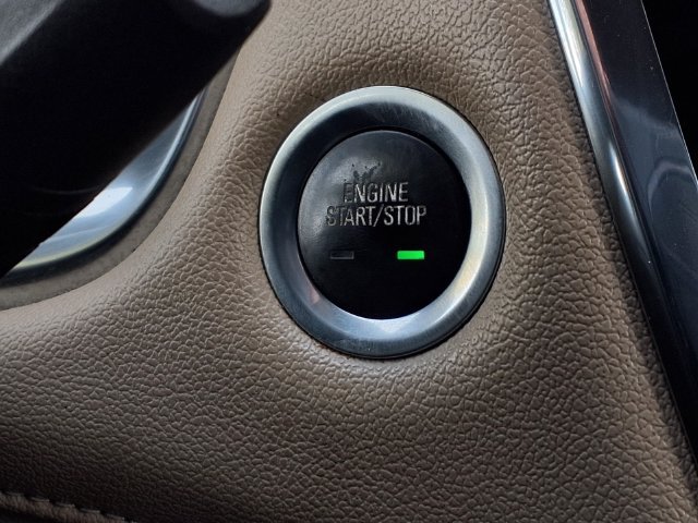 Used 2023 Chevrolet Traverse LS FWD image 16