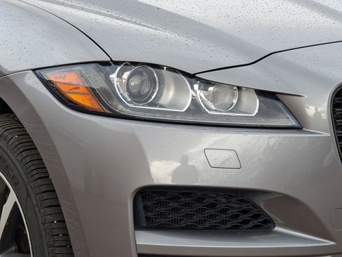 Used 2020 Jaguar F-PACE Prestige AWD/4WD image 8