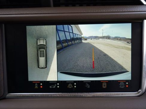 Used 2023 GMC Yukon Denali w/ Advanced Technology Package AWD/4WD image 33