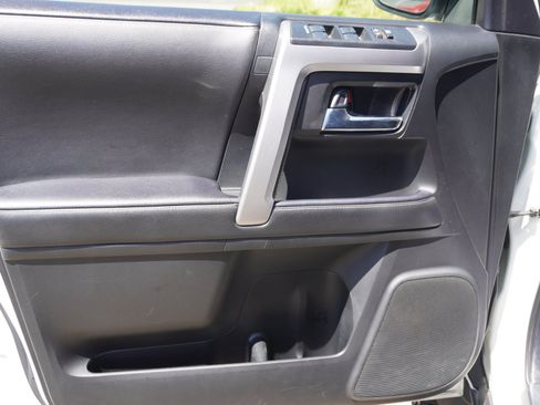 Used 2023 Toyota 4Runner SR5 AWD/4WD image 18