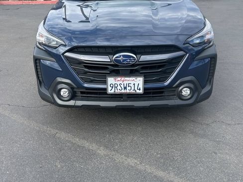 Used 2025 Subaru Outback Premium AWD/4WD image 4