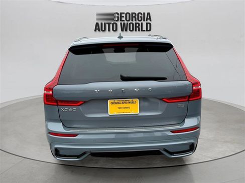 Used 2023 Volvo XC60 B5 Plus w/ Protection Package Premier image 4