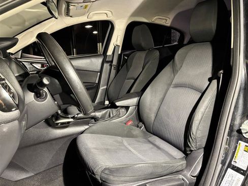 Used 2014 MAZDA MAZDA3 i Sport image 10