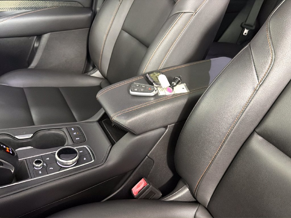 Used 2019 Cadillac XT4 Sport w/ Driver Awareness Package FWD image 26