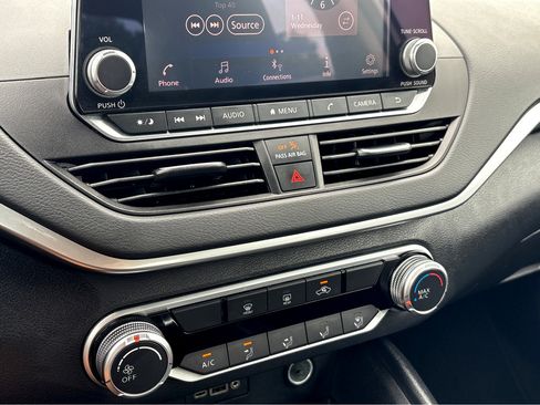 Used 2022 Nissan Altima 2.5 SV image 8